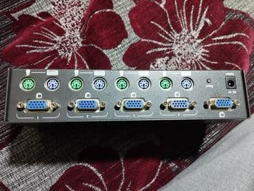 Çəngəllər: Planet 4 port KVM Switch — 1
