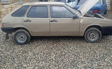 kub 50 cc: Bej rəngdə Lada Samara hetçbek modeli təklif olunur. Avtomobil 5 — 4