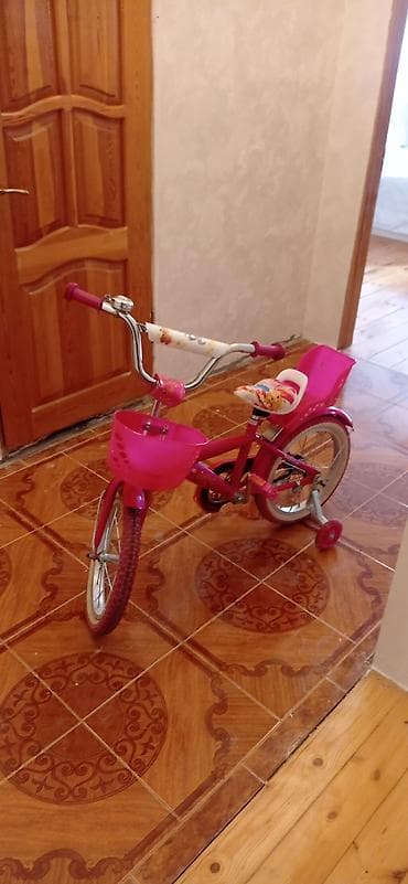 Uşaq velosipedi – qızlar üçün, çəhrayı rəng. Xüsusiyyətlər: - Təxmini
