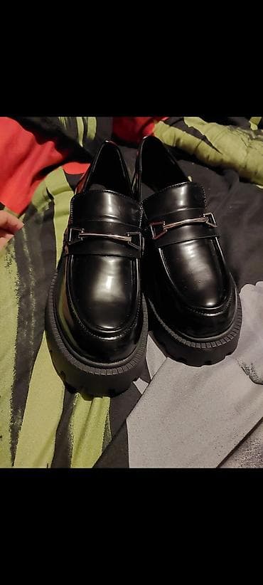 saatlarin alisi: Məhsul: Pull&Bear Collection qadın loaferləri brend maldi 3 defe — 1