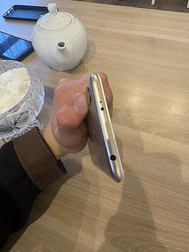 xiaomi mi a2 lite islenmis: Xiaomi Mi A2, 64 GB — 5