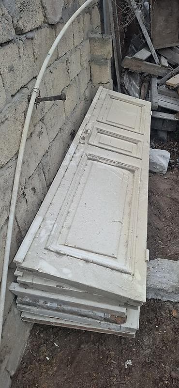 Taxta qapı pencereler Qiymet formal yazılıb Yerinde razılaşmaq olar — 1