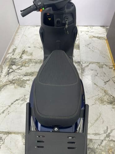 velosiped ucun isiqlar: Elektrik moped Motor: 1500 W Maksimal sürət: 72 km/s Maksimal məsafə — 4