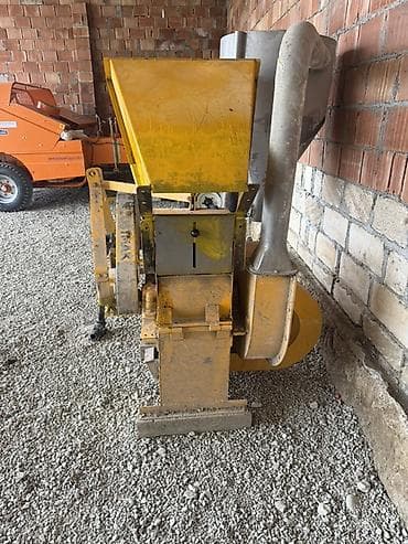 Kənd təsərrüfatı üçün traktordan qoşqu ilə işləyən yem doğrayıcı — 4