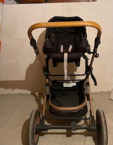 купить бу коляску: Классическая прогулочная коляска, Б/у, Пол: Мальчик, Возраст: 30 месяцев, Самовывоз — 1