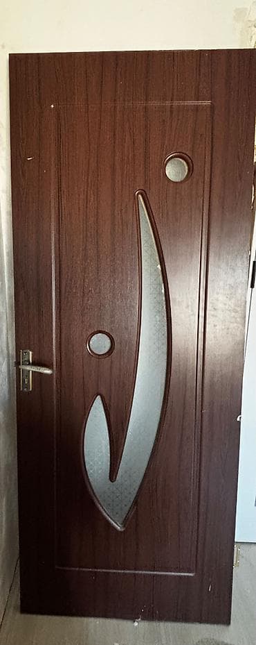 islenmis qapi satiram: Qonaq otağı üçün İşlənmiş Otaq qapısı 90x205 sm Naliçnik ilə, Ünvandan götürmə — 1