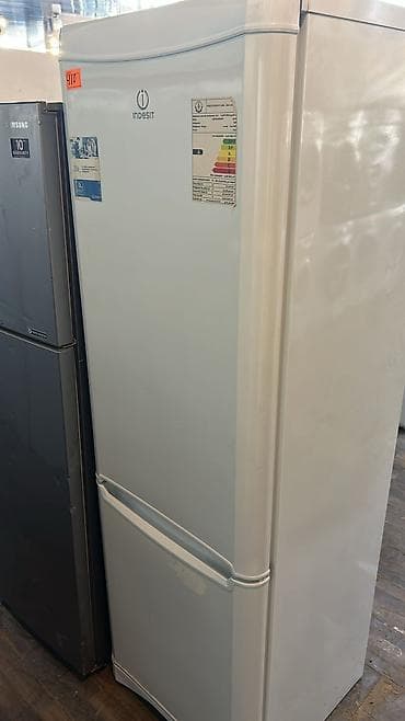 2 qapılı Indesit Soyuducu Satılır, rəng - Ağ