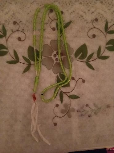 Yaşıl muncuqlu təsbeh - Material: parlaq, şəffaf yaşıl plastik