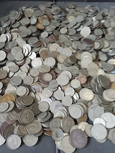 sikkələr: Kolleksiya üçün sovet və tarixi tematikalı əşyalar dəsti - Büstlər — 2