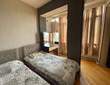 8 noyabr metrosunun çixisinda 17 mertebeli binanın 14-cü mərtəbəsində — 6