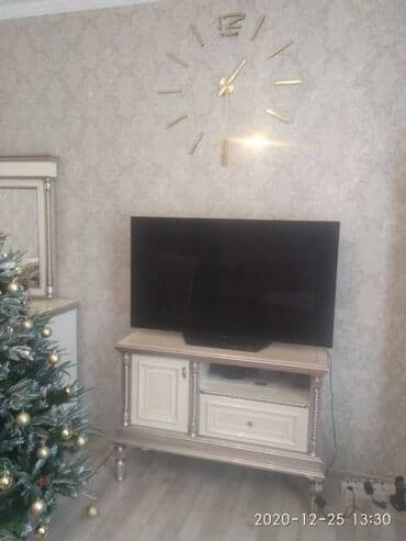 3d saat: Divar saatları, Mexaniki, Saniyə əqrəbi — 3