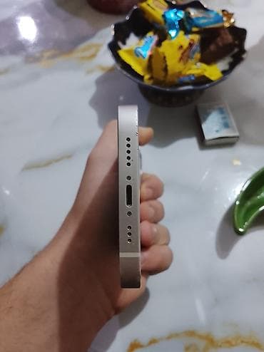 phone 12: IPhone 13, 128 GB, Starlight, Zəmanət, Simsiz şarj, Face ID — 6