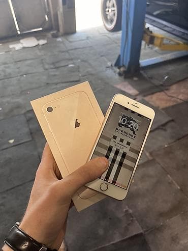 i̇phone 12: IPhone 8, 64 GB, Qızılı, Simsiz şarj — 2