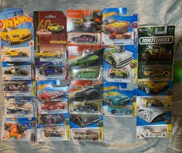 kohnə pullar: Hot Wheels modelləri 1:64 — 1