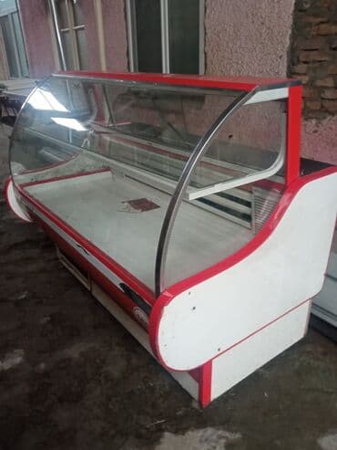 Audi: Mağaza və ictimai iaşə obyektləri üçün soyuducu vitrin - Önü qabarıq — 1