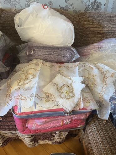 stolustu sufreler: Yeni Süfrə, Ünvandan götürmə — 4