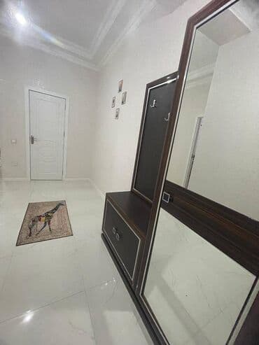 sumqayit 8 ci mikrorayon kiraye evler: Sumqayıt,Bağça Şəhərdə,9 mərtəbənin,8-ci mərtəbəsində,3 otaqlı,əla — 5