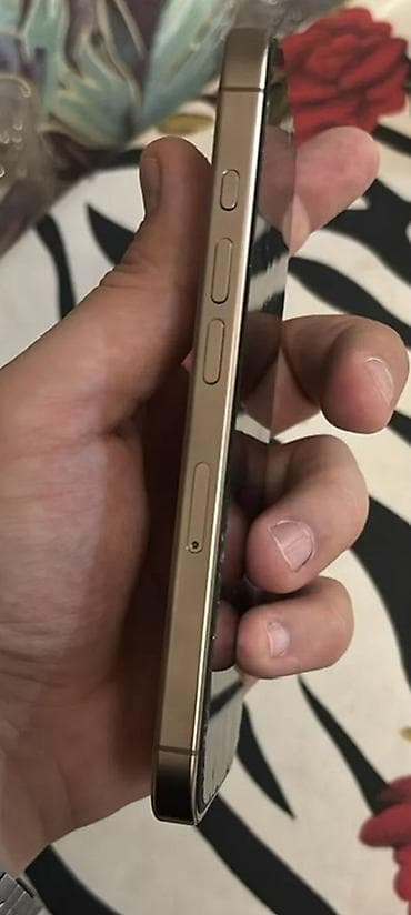 apple se: IPhone 17 Pro, 128 GB, Qızılı, Zəmanət, Face ID, Sənədlərlə — 3