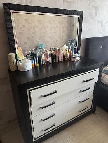 Yataq otağı mebel dəsti Komplekt: - Geniş kupe şkaf: 2 sürgülü qapı — 2