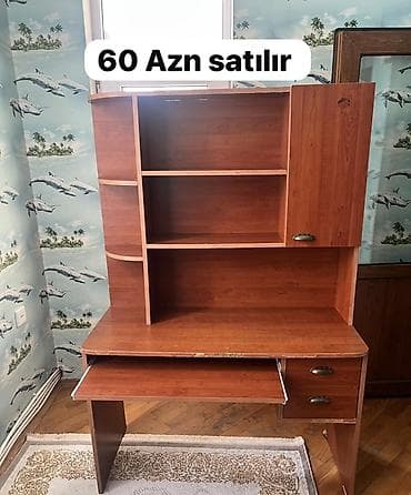 is stolu: Düz masa, Polkalı, Siyirməli, Sadə laminat, Zəmanətsiz, Kredit yoxdur — 1