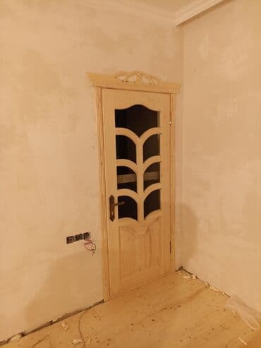 iş fəhlə: Mebel ustası — 12