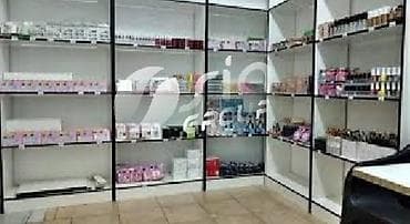 Sifarişlə mebel vitrinləri