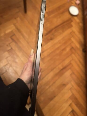 modio planşet: Modio planşet Xüsusiyyətlər: - Qara rəngdə, nazik alüminium gövdə — 4