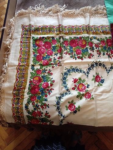 şaxda baba paltari: Çiçək naxışlı qədimi şal . işıənməyib - Material: yüngül, yumşaq — 1