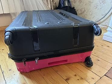 21k qizil: Seyahet camadani. 1defe iwlenib xaricden alinib. Bir tekeri yoxdur — 6