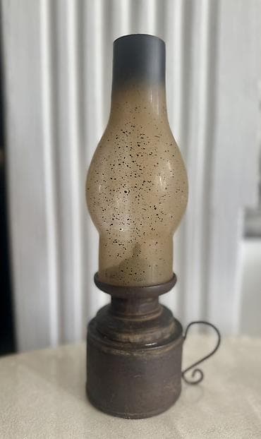 Dekorativ lampa Köhnə tipli kerosin lampa dekoru Təsvir: - Korpus
