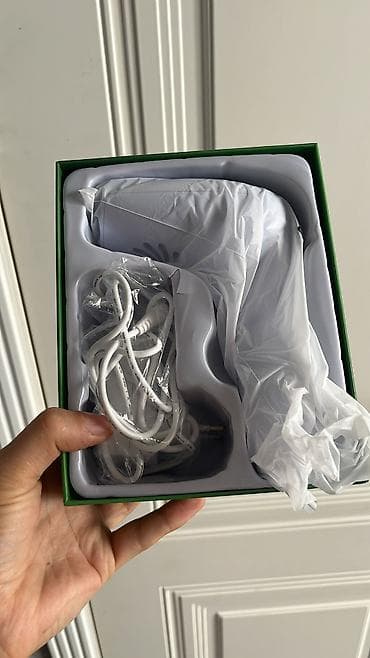 şexsi eşyalar: El ile lazer aparati 1 defe istifade olunub atiw sayi coxdu en azi 2-3 — 4