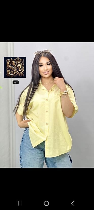 yeni geyim: Qadınlar üçün qısaqoll düyməli köynək - Model: oversize kəsim, rahat — 1