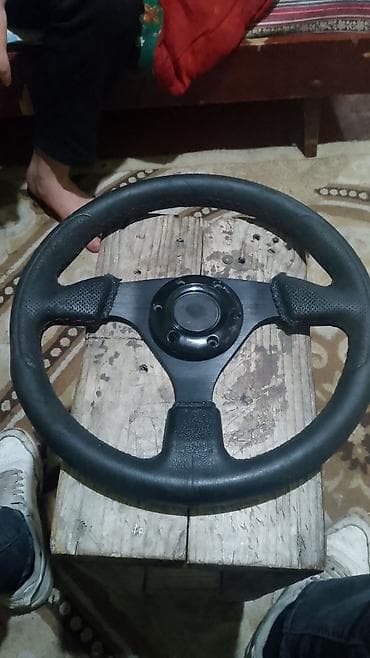 momo rul satisi: Sükan çarxı – universal sport tipli - Material: dəri fakturalı — 1