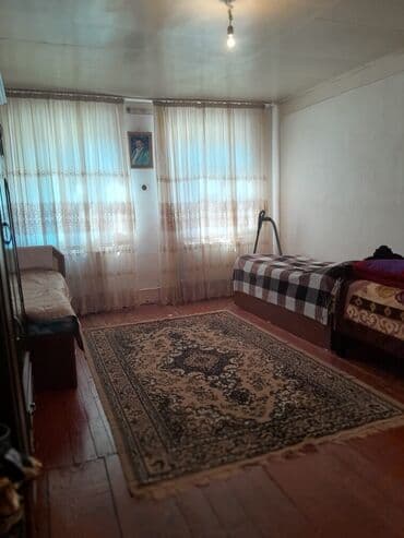 дом на колёсах: Şəhərətrafı ərazidə yerləşən, böyük həyət sahəsi olan tək mərtəbəli — 3