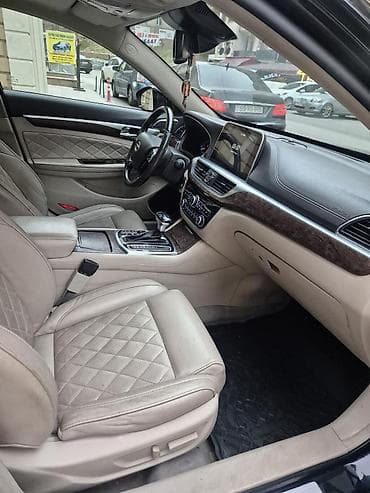 great wall wingle: GAC GA8 320T sedan - Kuzov: qara rəng, 4 qapılı biznes-seqment sedan — 8