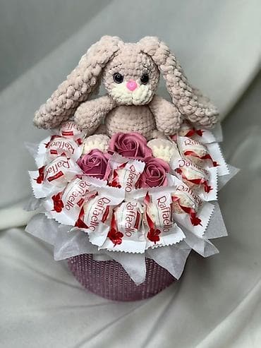 Şirin hədiyyə qutuları – plyuş oyuncaq + şirniyyat seçimi İstədiyiniz