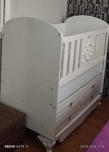 Beşiklər: Oğlan və qız üçün, Dördbucaq, Beşik, Yellənmə mexanizm ilə — 3