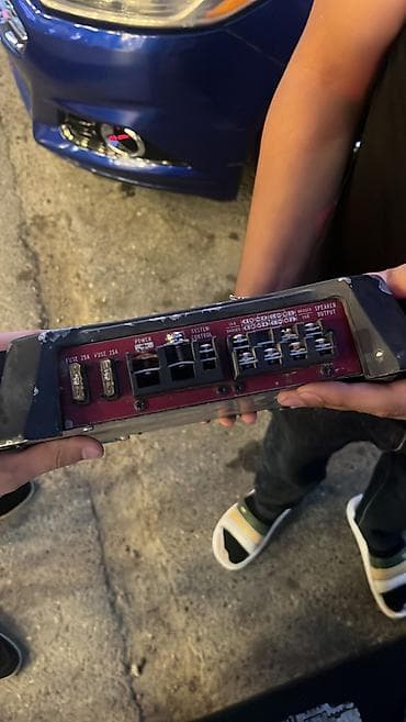 Tecili satılır uselitelin xırda problemi var ciddi alıcıya endirim — 8