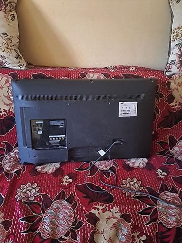gitara tuner: Samsung LCD televizor - Ekran diaqonalı təxminən 32" (seriya etiketi — 4
