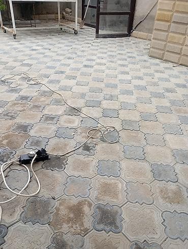 dekor das: Tamet daşları təmiz sökülür 60 kvadratı.hamisi bir yerdə 100 manat — 2