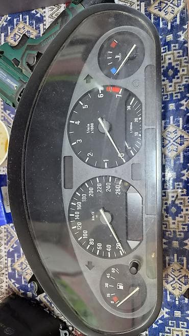 BMW E36 üçün orijinal alət paneli (şit, spidometr blok) — 1