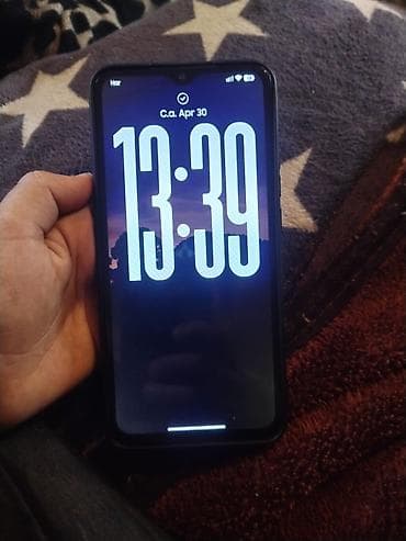 Smartfon – damla-tip çentikli ekranlı model - Böyük tam ekran: Ön