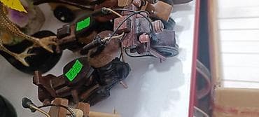 ucuz gitara satisi: Taxta maşn 16 azn,, vaqon 26 azn motosıkl. 20 tang demırdır 20 — 7