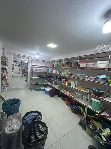 Готовый бизнес: Hazir Biznes Dolu maqzin icinde mallari ile satilir 6 ayin maqzinidi — 10