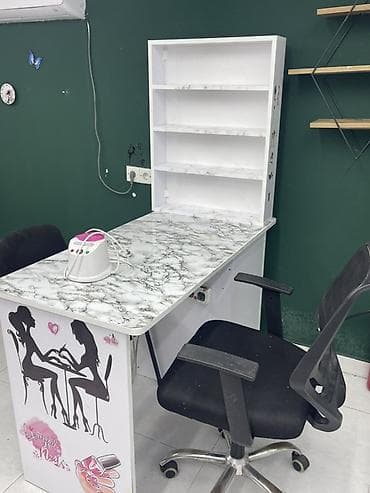 Düz masa, Siyirməli, Polkalı, Parlaq laminat, Kredit yoxdur