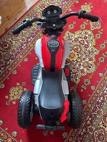 Uşaq üçün Motosiklet . Akkumlyatoru işləmir, başqa problemi yoxdur