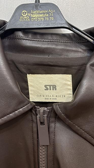 esger geyimi: Stradivarius ceket.S beden.
55 azn — 4