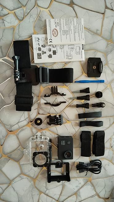 Action kamera dəsti Paketə daxildir: - Action kamera (retro çəkiliş