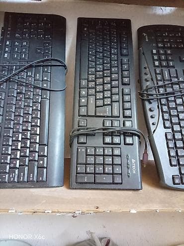 hp printer adapter: Kompüter aksesuarları və hissələri – qarışıq lot Tərkib: - 3–4 ədəd — 3