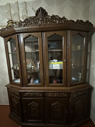 Kənd təssərüfatı avadanlığı: Şüşəli dolab vitrini — 1